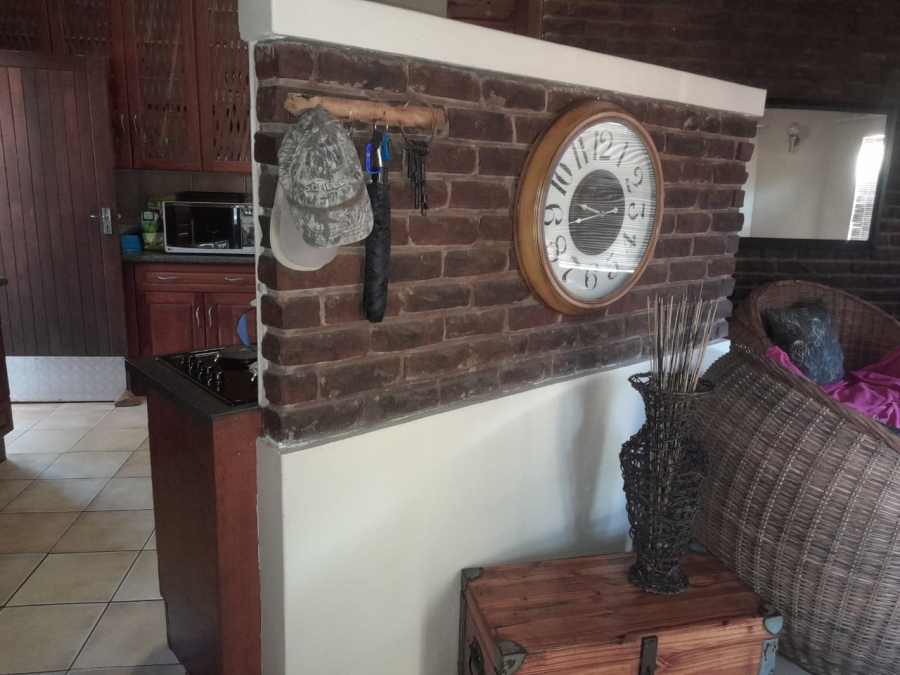 3 Bedroom Property for Sale in Geelhoutpark North West